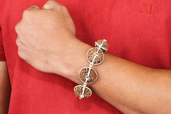 Can Rudraksha be Worn as Bracelets