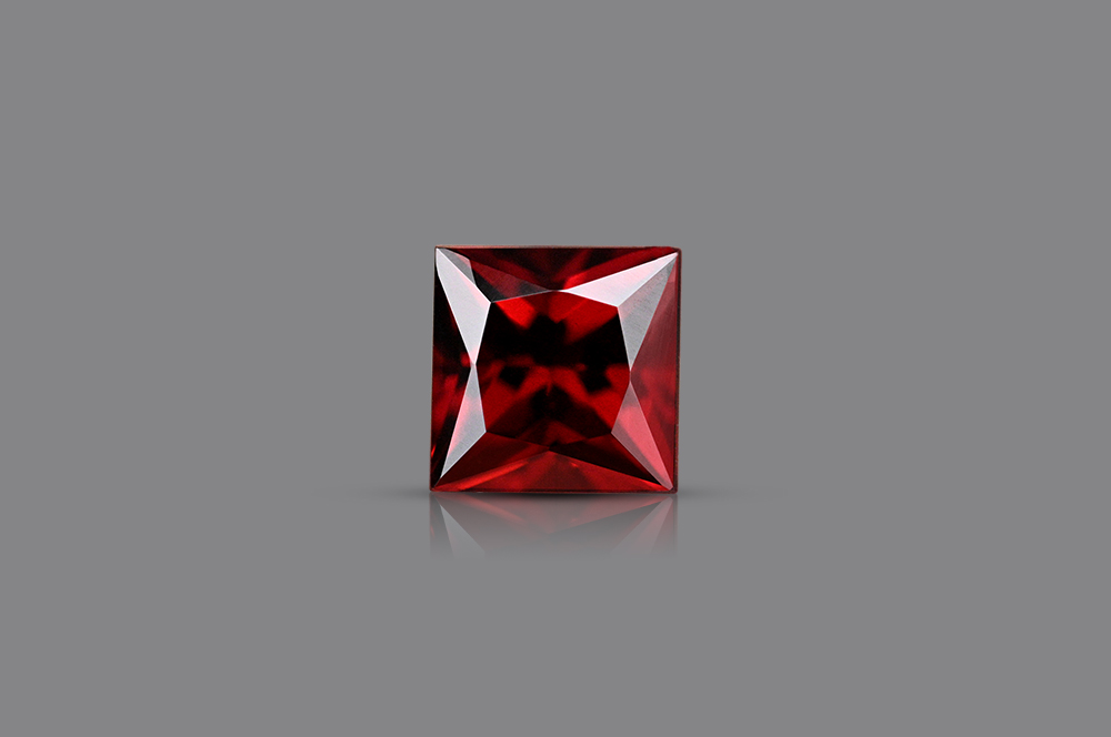 Red Garnet 2.70 Carats