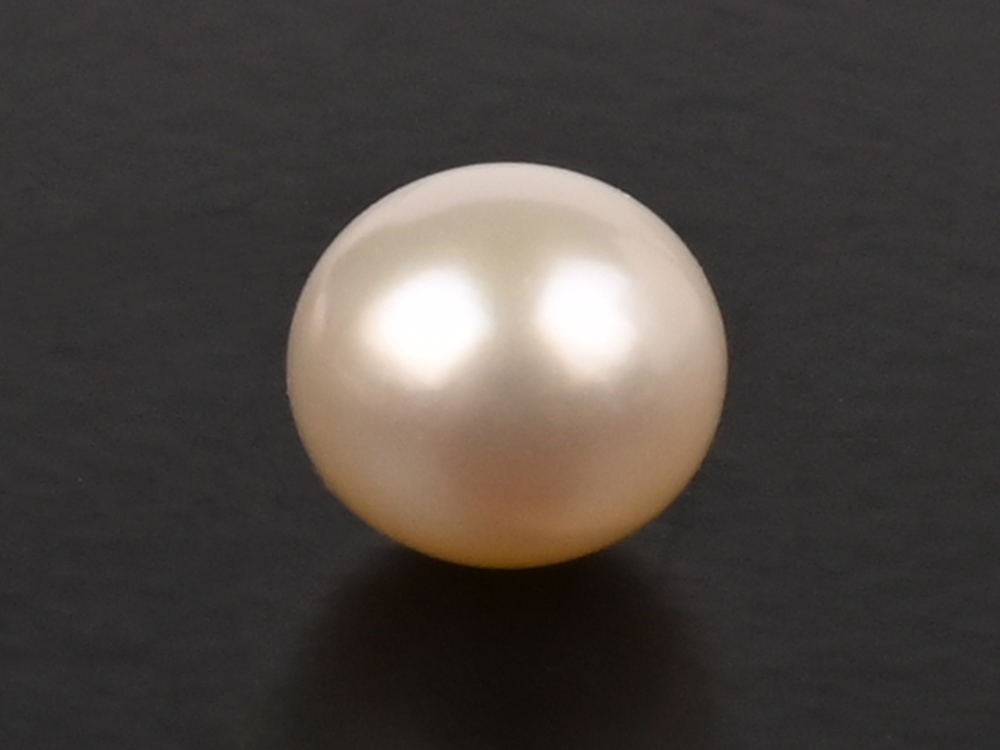 South Sea Pearl - 2.20 Carats