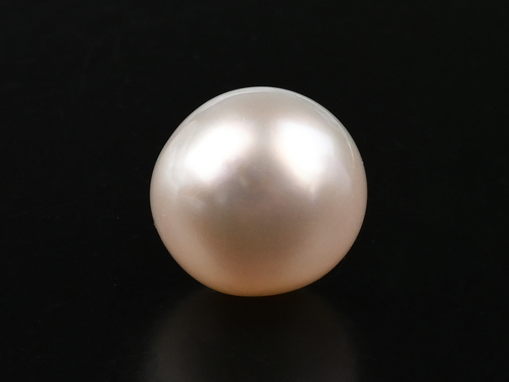 South Sea Pearl - 11.79 Carats