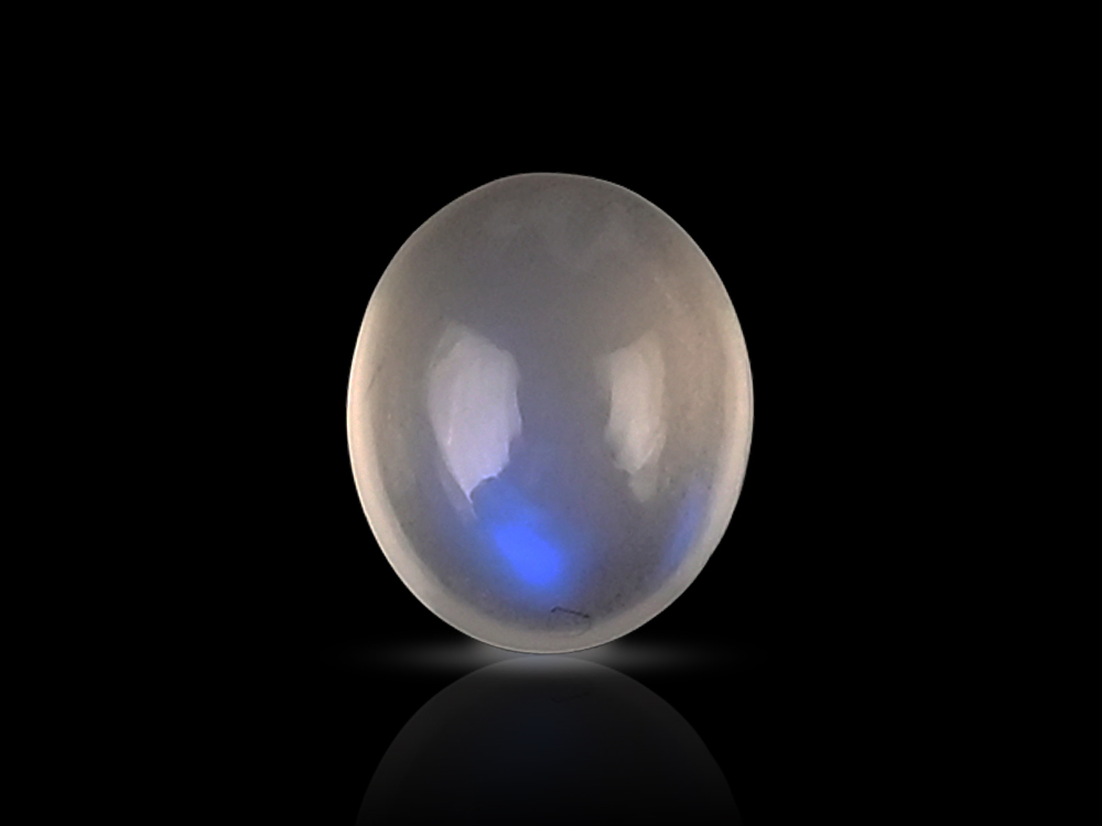 Ceylonese Moon Stone - 4.70 Carats