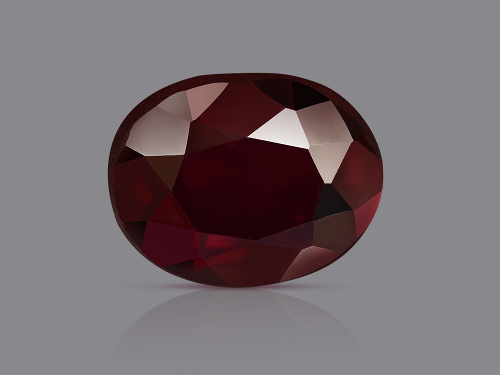 Red Garnet - 4.05 Carat