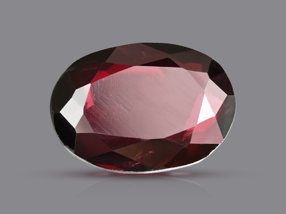 Red Garnet - 4.80 Carats