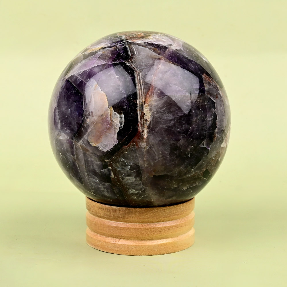 Buy Amethyst Gemstone Ball - 1.242 kgs from Rudra Centre (Rudraksha Ratna) at reasonable prices.
