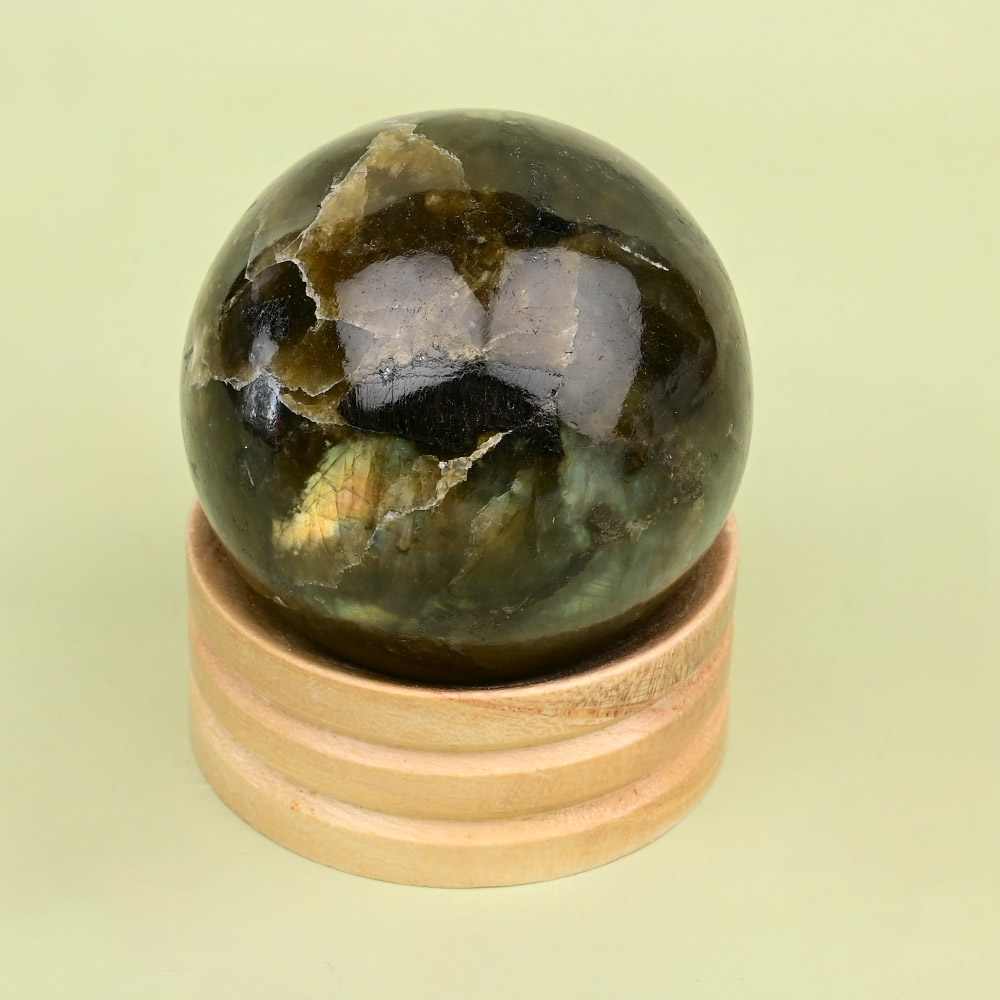 Buy Crystal Gemstone Ball - 940 gms from Rudra Centre (Rudraksha Ratna) at reasonable prices.