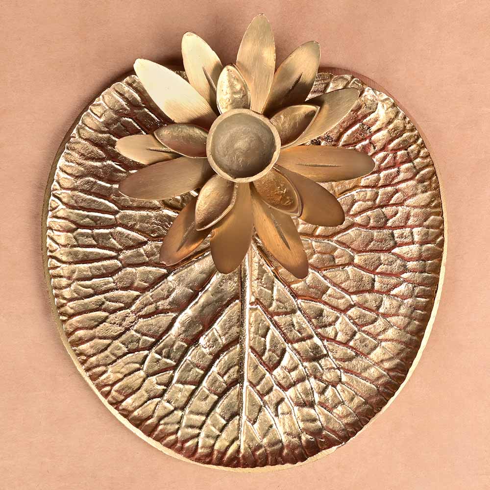 Buy Brass Lotus Dhoop Incense Holder from Rudra Centre (Rudraksha Ratna) at reasonable prices.