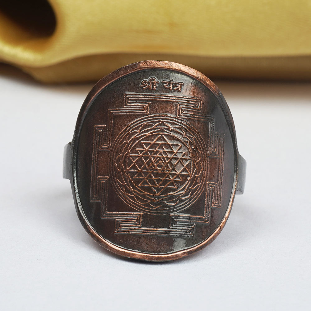 Buy Shree Yantra Ring in Copper from Rudra Centre (Rudraksha Ratna) at reasonable prices.