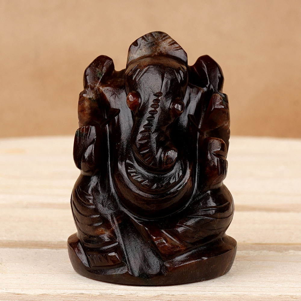 Gomedh Ganesh Idol - 83 gms