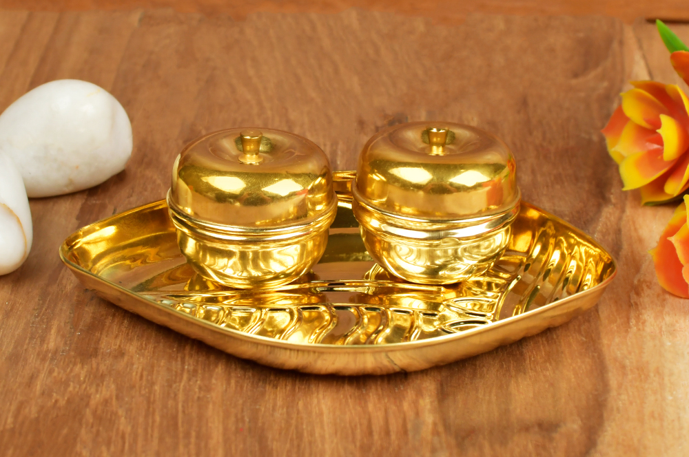 Brass Shankh Plate With Haldi Kumkum Containers (Dibbi)