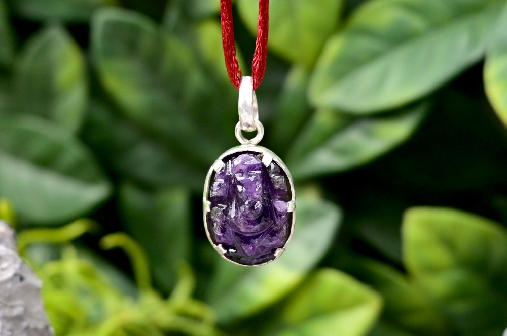 Amethyst Ganesh (7gms ) in silver Locket