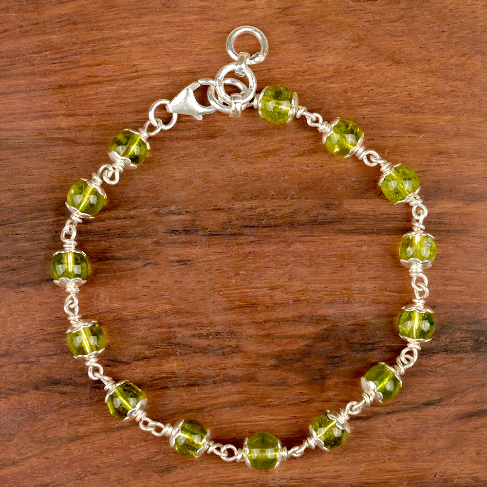 Peridot 925 Silver Flower Caps Bracelet