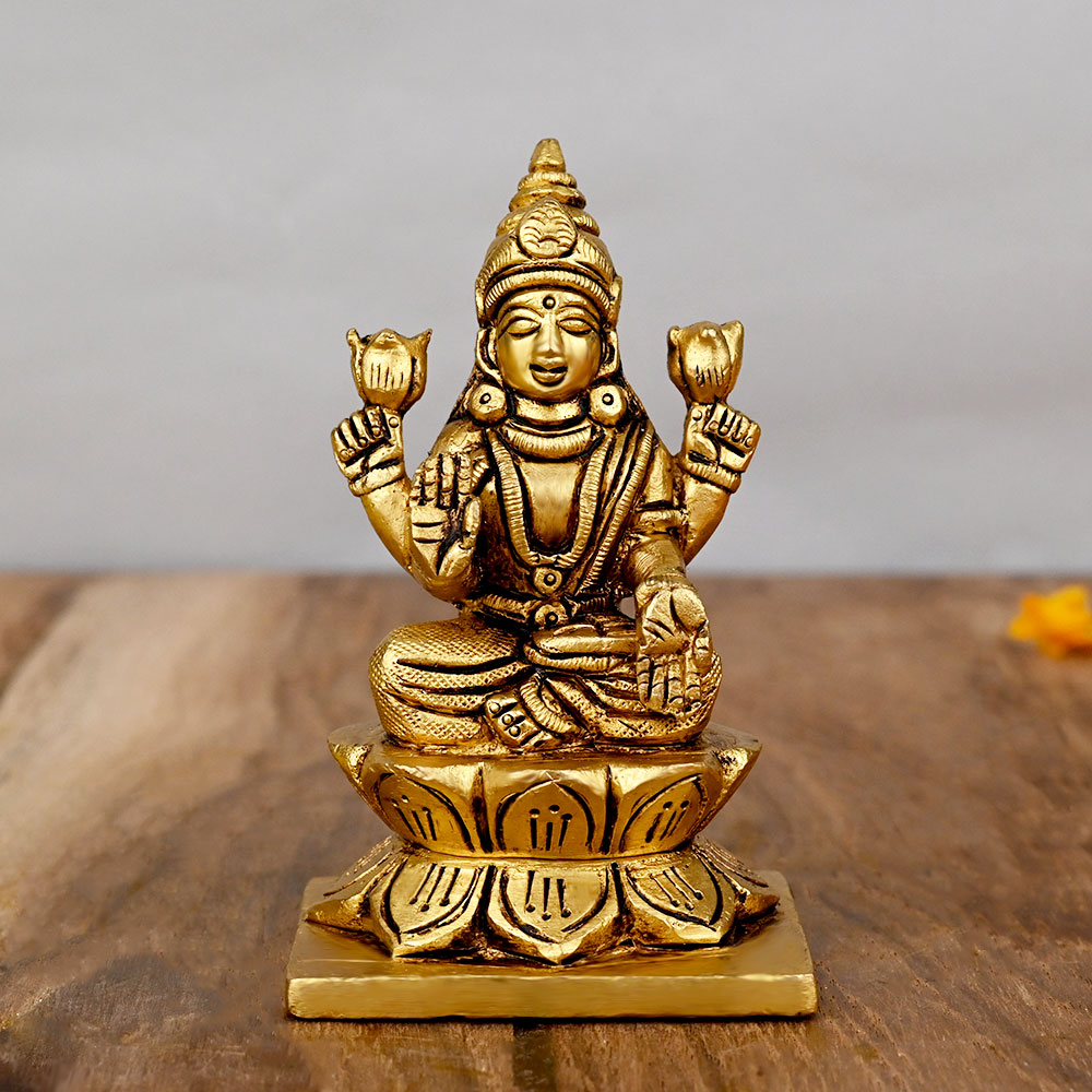 Kamal Lakshmi Brass Idol