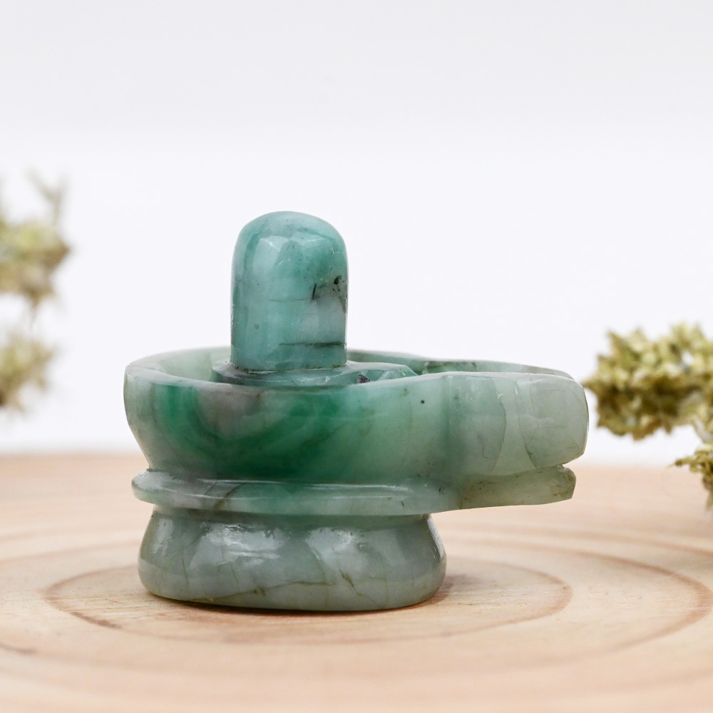 Emerald Shivlinga - 97.80 Carats