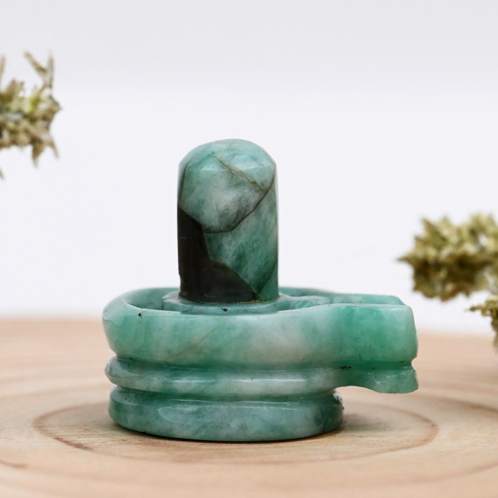 Emerald Shivlinga - 75.70 Carats