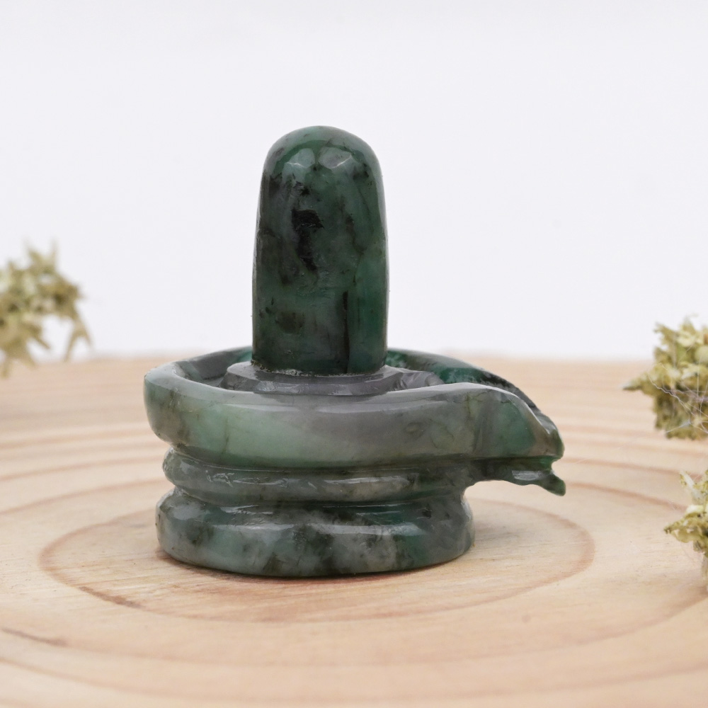 Emerald Shivlinga - 75.25 Carats
