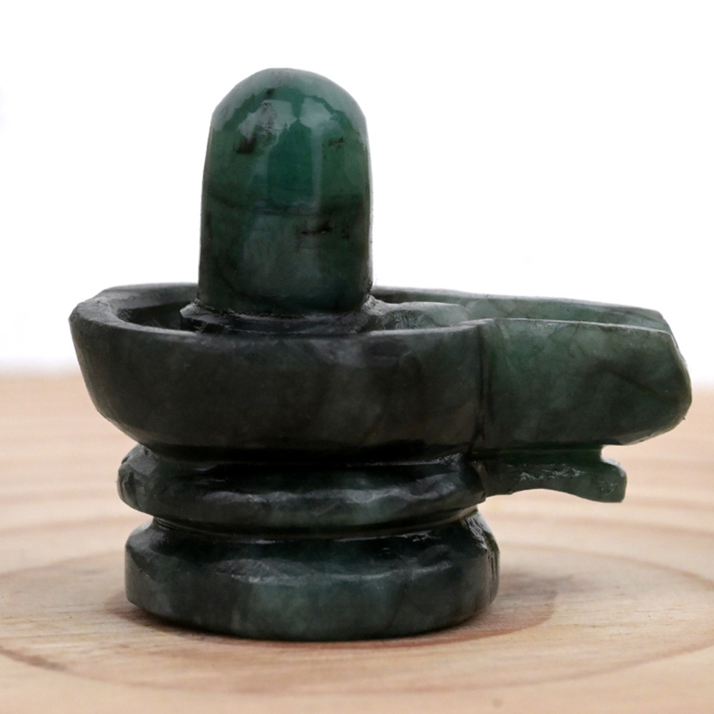 Emerald Shivlinga - 57.20 Carats