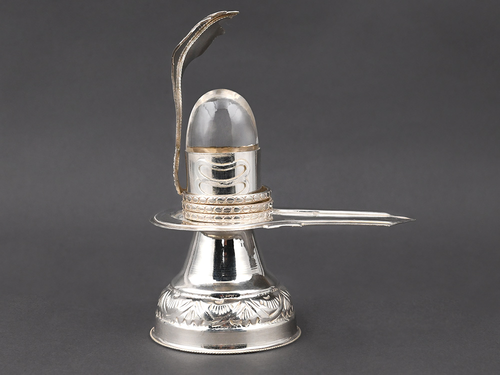 Sphatik Lingam in 925 Silver Tripund Design Jalhari Yoni Base