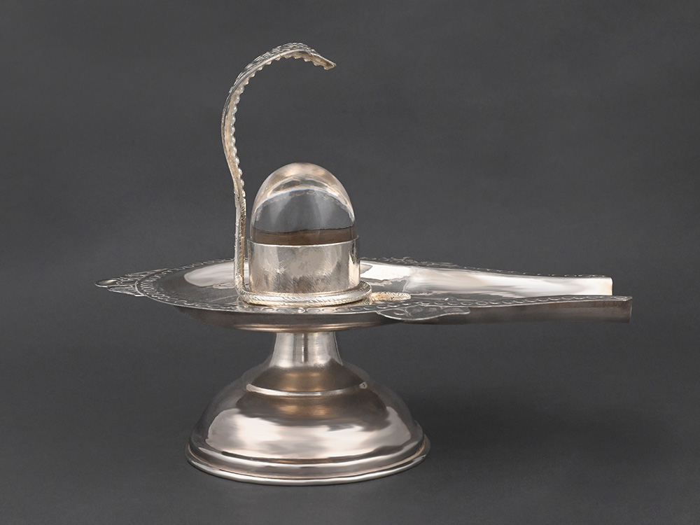 Sphatik Lingam in 925 Silver Yoni Base with Sheshnaag