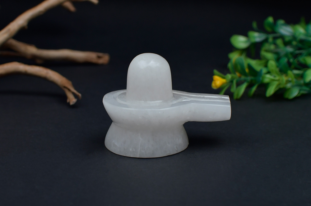 SQS18-1-Snow White Quartz Shivling - 164.51 gms