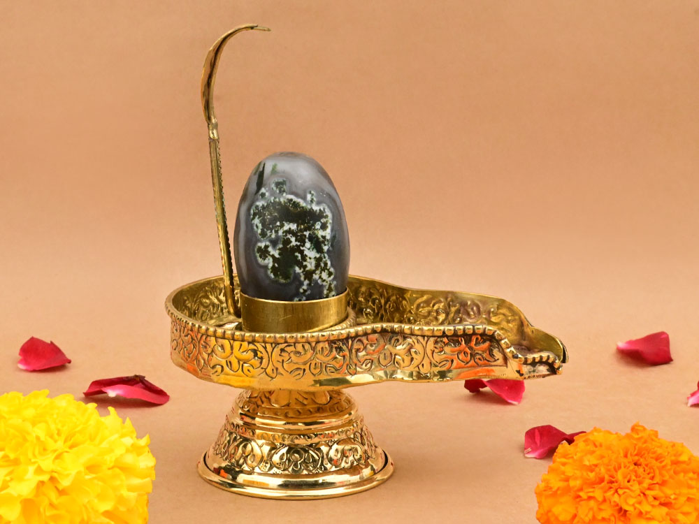 Banalingam With Designer Brass Yoni Base
