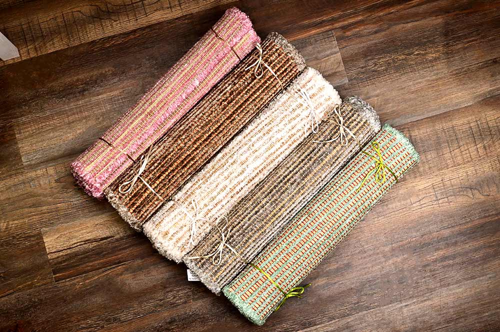 Kusha Grass Mat With Woolen Fibers