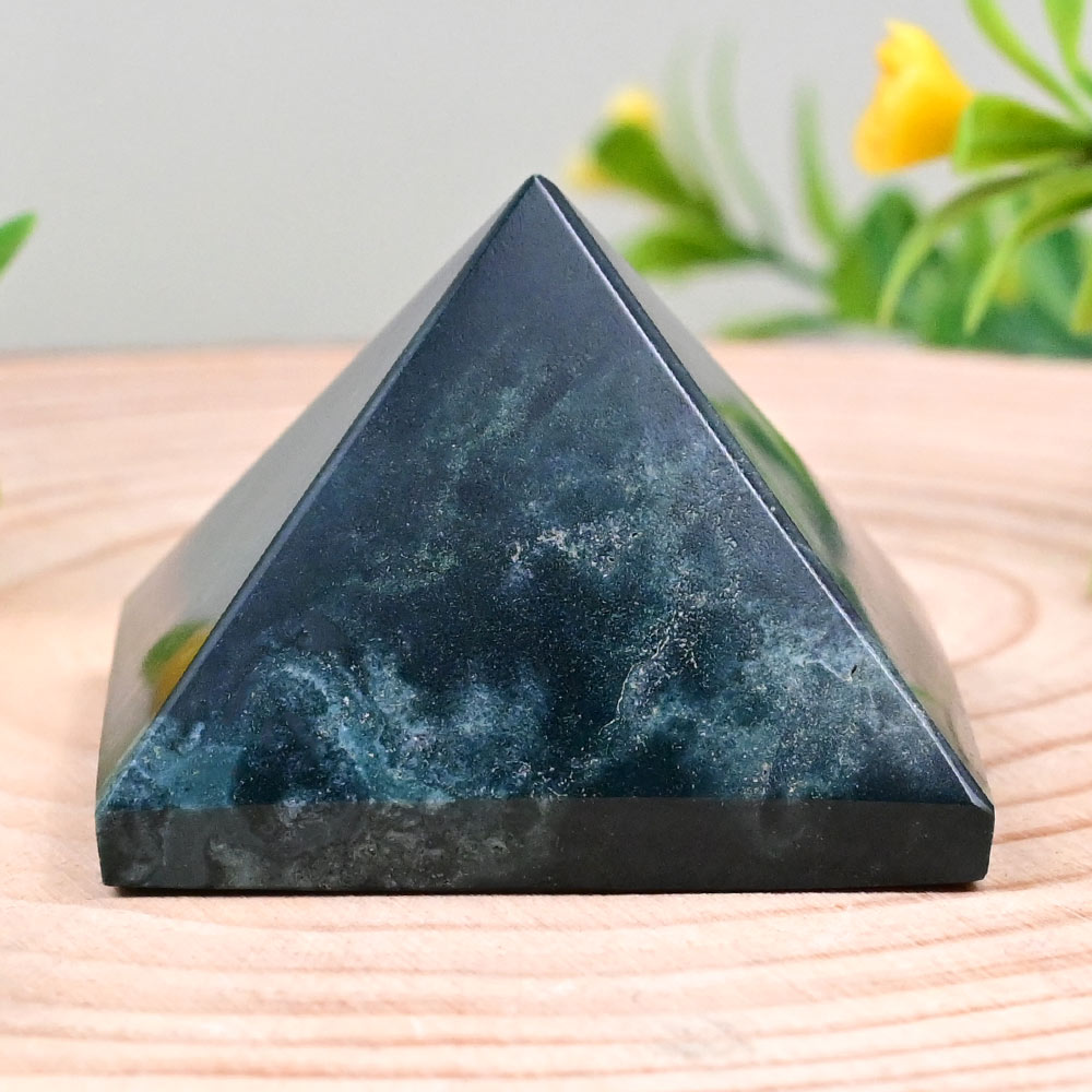 Bloodstone Pyramid - 76 gms