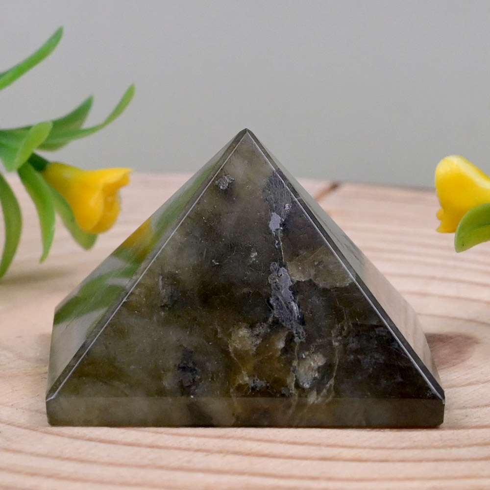 Labradorite Pyramid - 53 gms