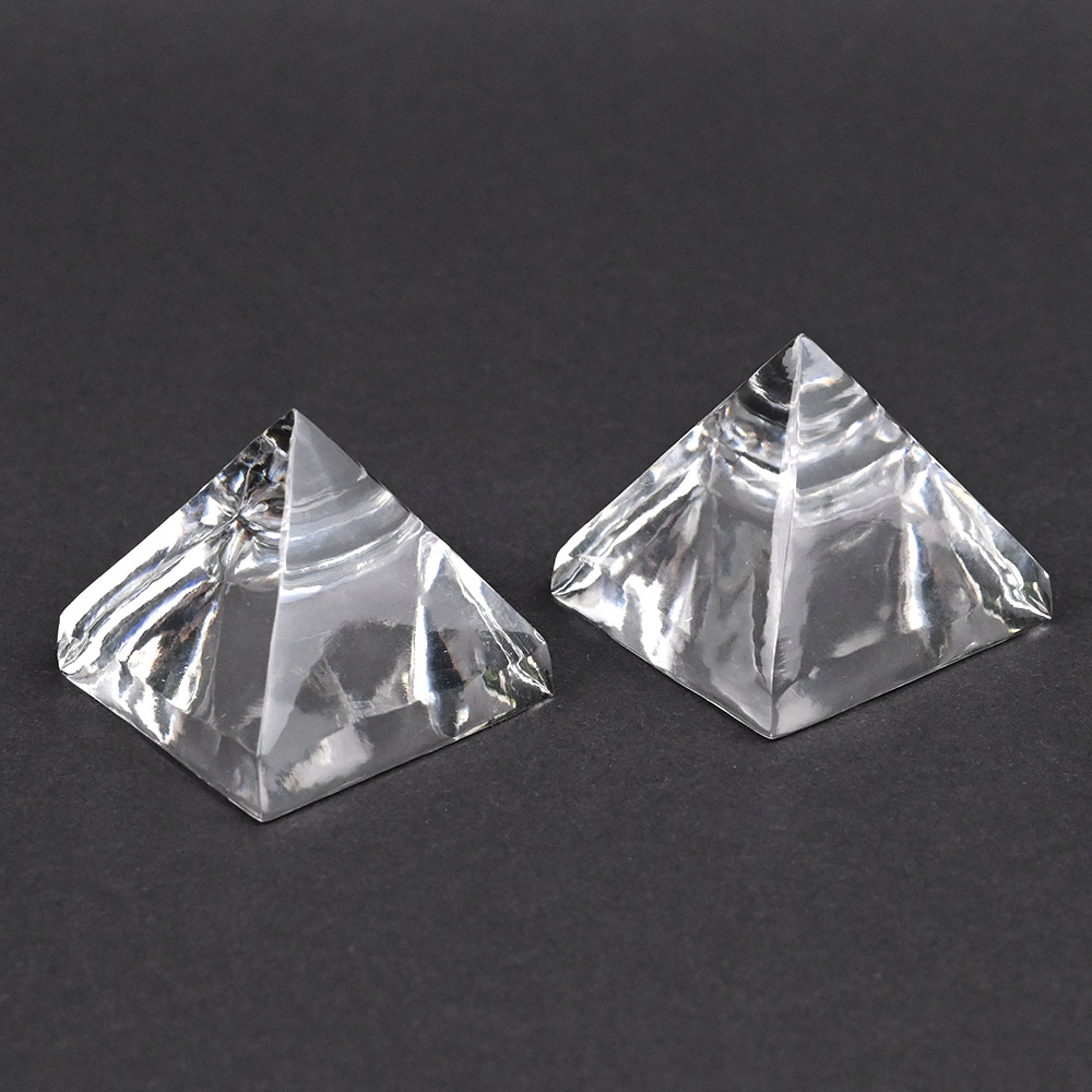 Sphatik Pyramid Set of 2 - 140 gms