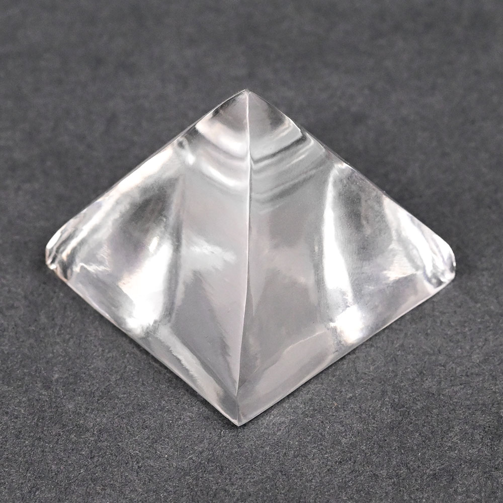 Sphatik Pyramid - 67 gms