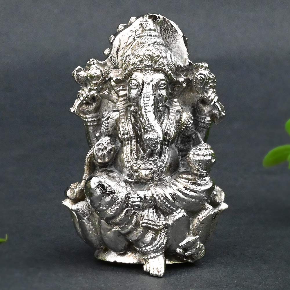Paradeshwar Ganesh Idol with Silver Coating