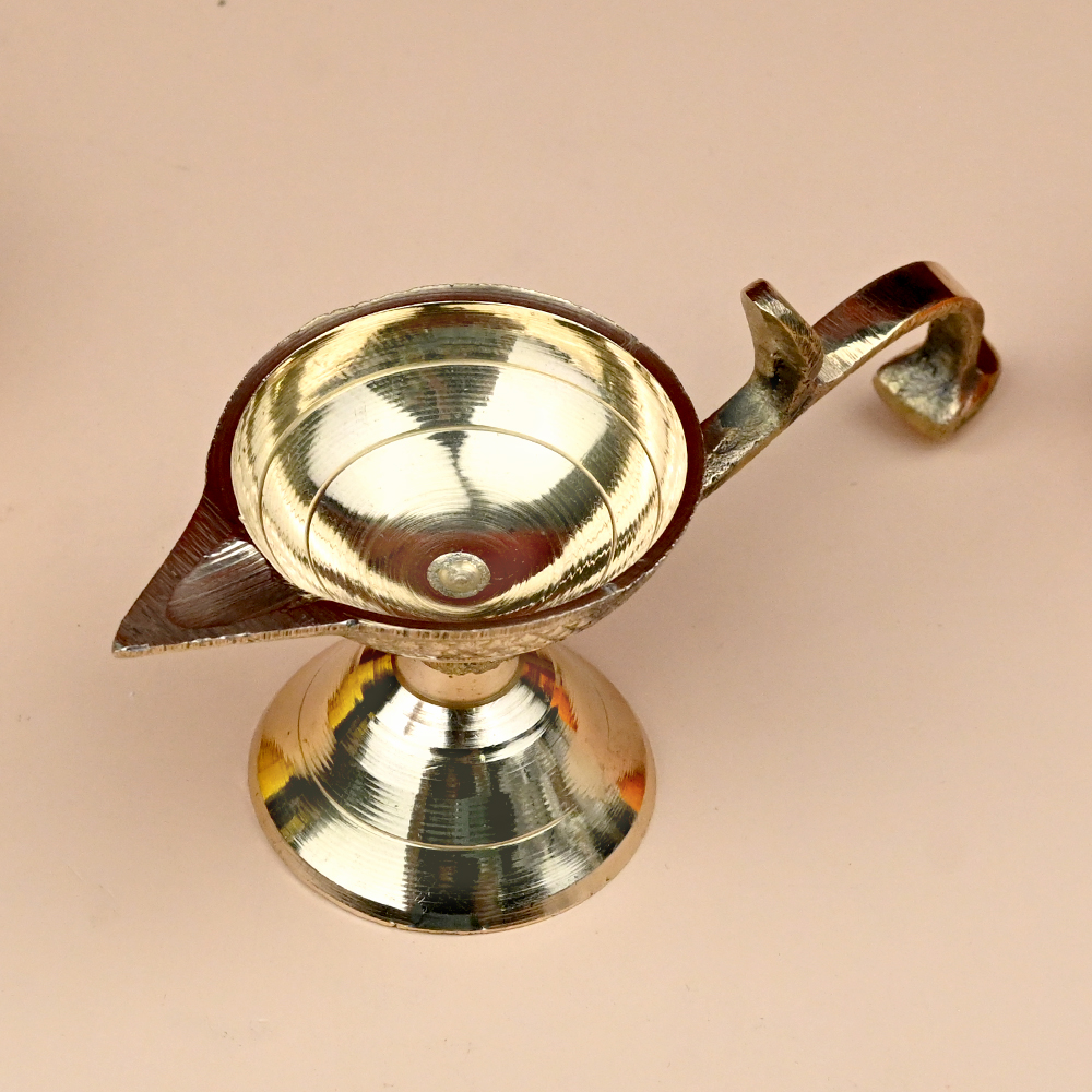 Brass Aarti Diya Oil Lamp