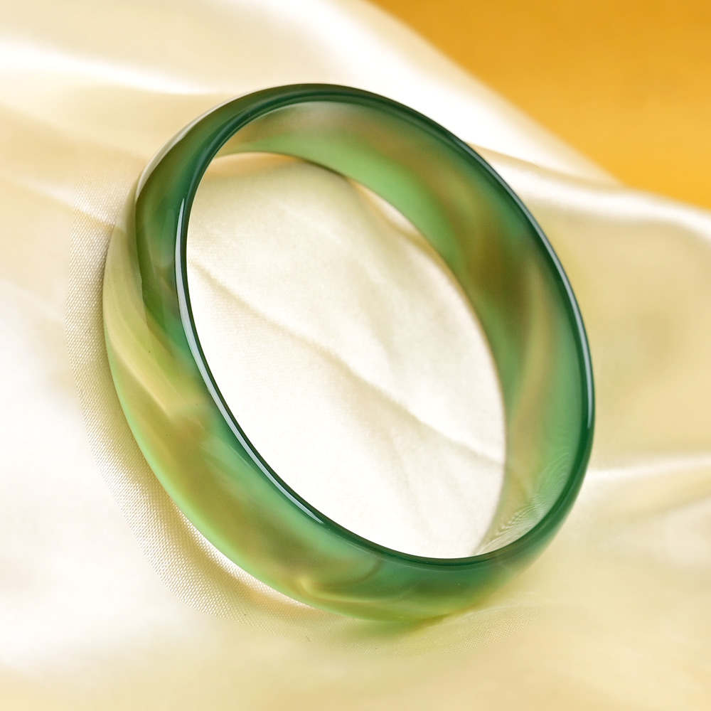 Natural Green Onyx Bangle