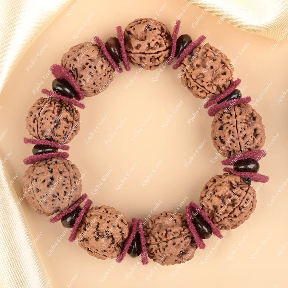 4 Mukhi Nepali Rudraksha Red Sandal & Woolen Spacer Bracelet