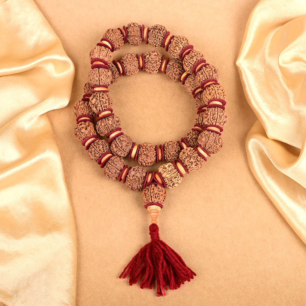8 Mukhi Nepali Rudraksha Woolen & Wooden Spacers Kantha