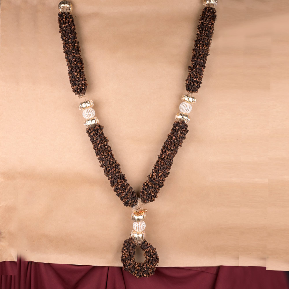 Handcrafted Laung (Clove) Deity Garland Mala