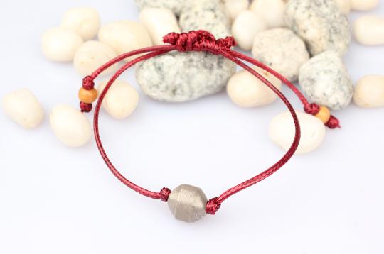 Parad Bracelet in thread