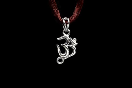 Om Locket in Pure Silver - Design VIII