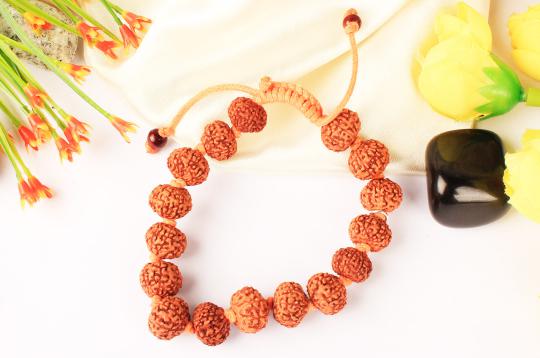 8 mukhi Ganesha Bracelet in thread- Java