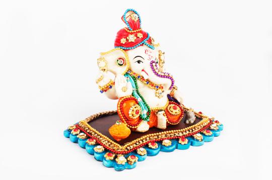 Peshwa Ganesh in diamond ornaments
