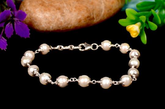 Pearl Bracelet with silver caping