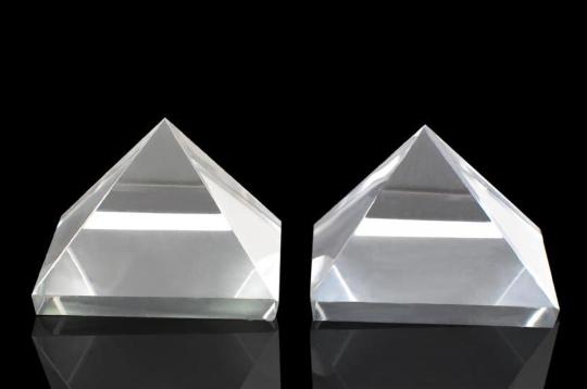 Sphatik Pyramid - Set of 2 - 38 gms