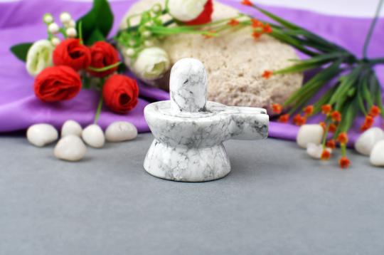 Howlite Shivlinga - 181 gms