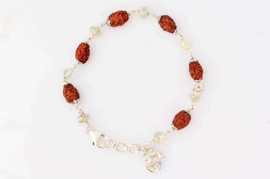 2 Mukhi with Moonstone bracelet in Silver caps
