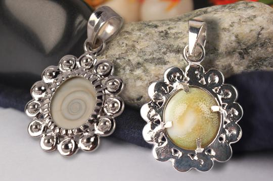 Gomati Chakra Pendant