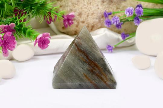 Pyramid in Grey Agate - 120 gms
