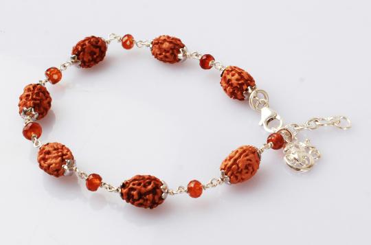 3 Mukhi with Gomed bracelet in silver caps