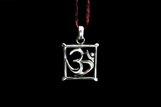 Om Locket in Pure Silver - Design XVIII