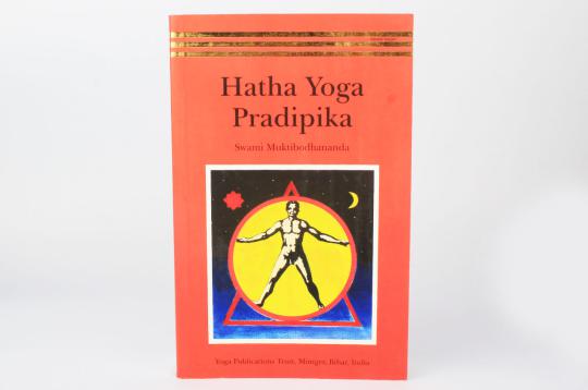 Hatha Yoga Pradipika by Swami Muktibodhananda