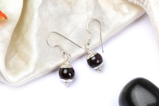 Garnet Round Earrings - 10 mm