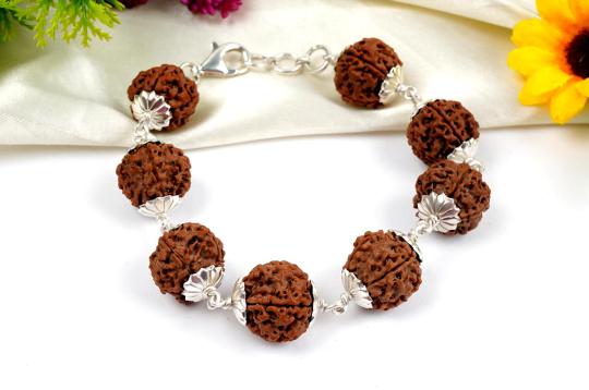 5 Mukhi Nepal Rudraksha beads bracelet in pure silver caps